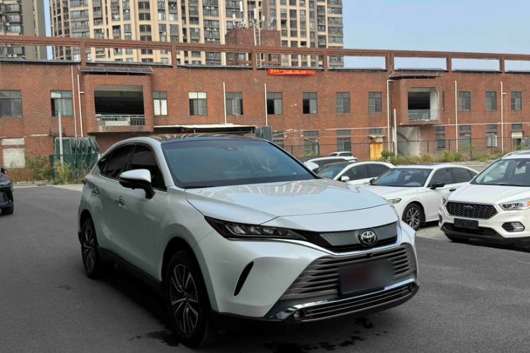 Used Toyota Harrier 2022 2.0L CVT Two-Wheel Drive Luxury Edition Exterior 2