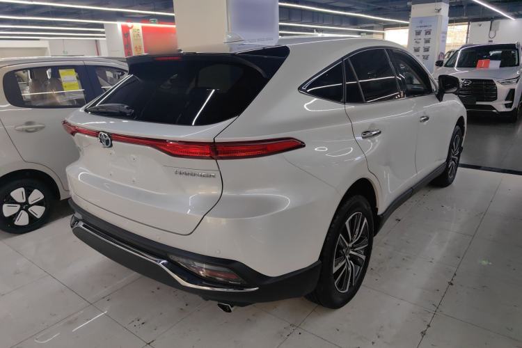 Used Toyota Harrier 2022 2.0L CVT Two-Wheel Drive Luxury Edition Exterior 3
