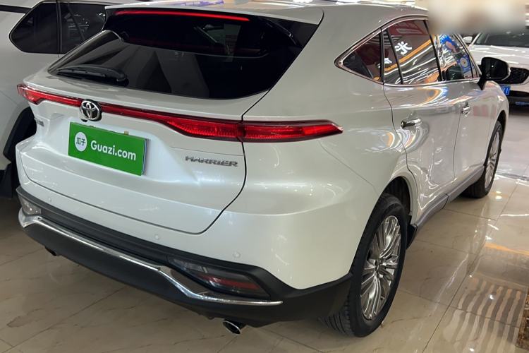 Used Toyota Harrier 2022 2.0L CVT Two-Wheel Drive Deluxe Edition Exterior 3