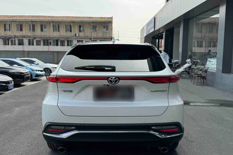 Used Toyota Harrier 2022 2.0L CVT Two-Wheel Drive Luxury Edition Exterior 4