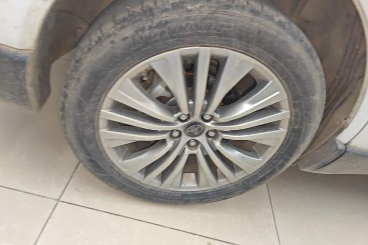 Used Toyota Harrier 2022 2.0L CVT Two-Wheel Drive Deluxe Edition Exterior 5