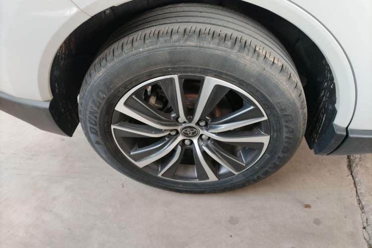 Used Toyota Harrier 2022 2.0L CVT Two-Wheel Drive Entry Version Exterior 5