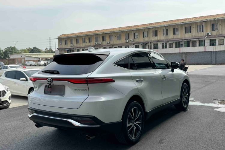 Used Toyota Harrier 2022 2.0L CVT Two-Wheel Drive Luxury Edition Exterior 5