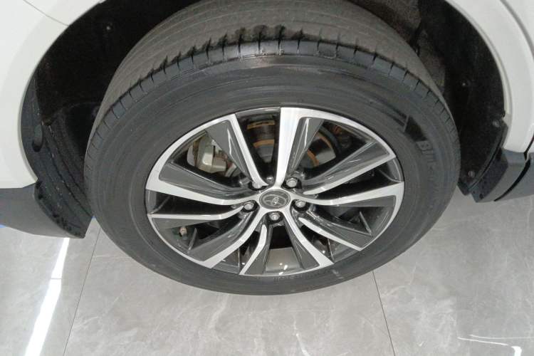 Used Toyota Harrier 2022 2.0L CVT Two-Wheel Drive Luxury Edition Exterior 5