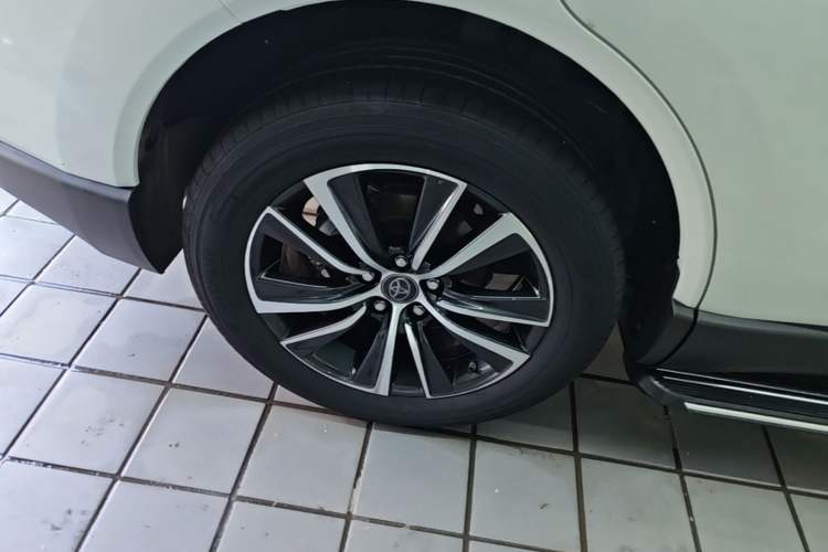 Used Toyota Harrier 2022 2.0L CVT Two-Wheel Drive Entry Version Exterior 5