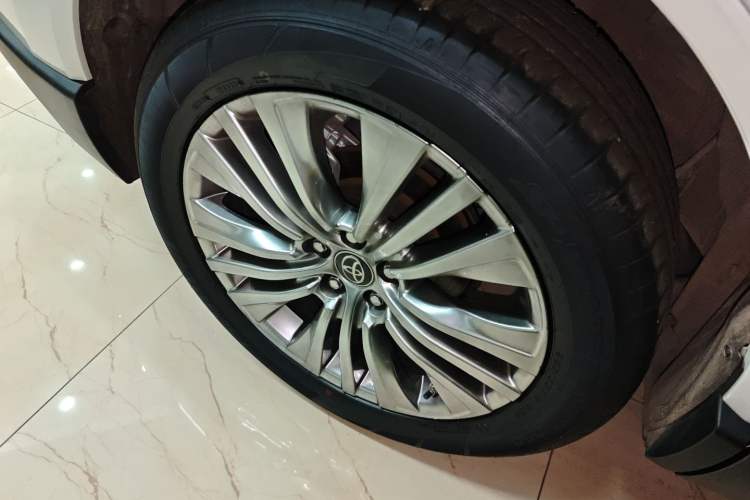 Used Toyota Harrier 2022 2.0L CVT Two-Wheel Drive Deluxe Edition Exterior 8