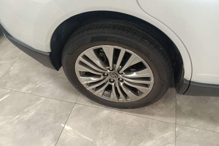 Used Toyota Harrier 2022 2.0L CVT Two-Wheel Drive Deluxe Edition Exterior 8