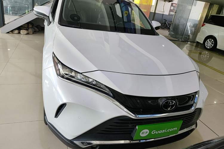 Used Toyota Harrier 2022 2.0L CVT Two-Wheel Drive Luxury Edition Front