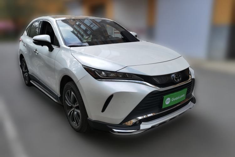 Used Toyota Harrier 2022 2.0L CVT Two-Wheel Drive Luxury Edition Front Right 45 Deg