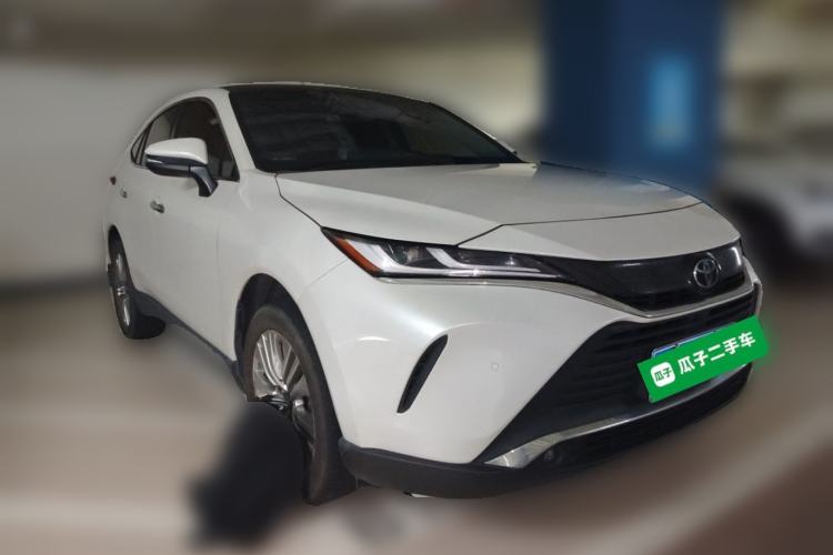 Used Toyota Harrier 2022 2.0L CVT Two-Wheel Drive Deluxe Edition Front Right 45 Deg