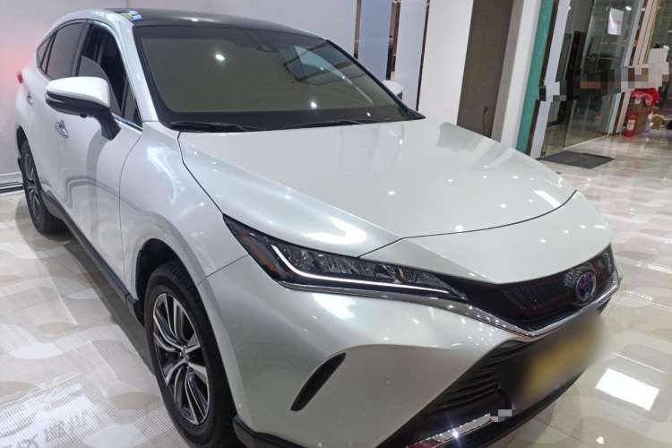 Used Toyota Harrier 2022 Dual-Engine 2.5L CVT Two-Wheel Drive Luxury Edition Front Right 45 Deg