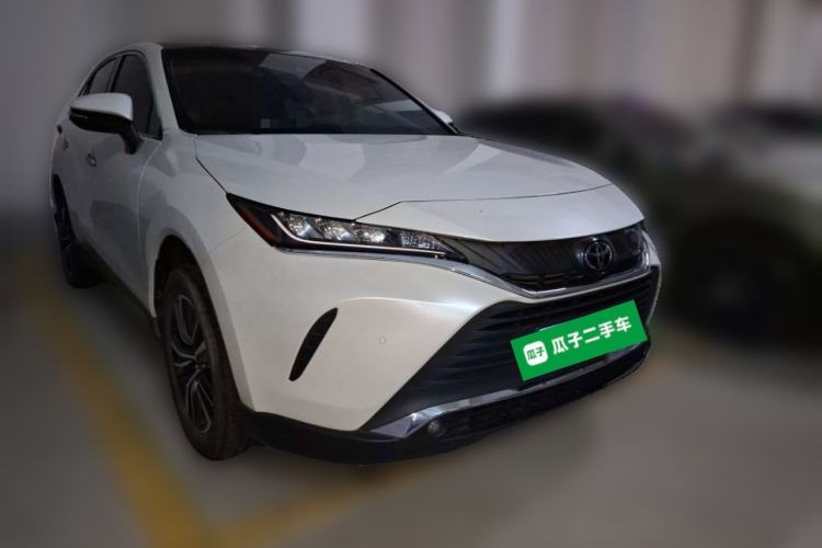 Used Toyota Harrier 2022 2.0L CVT Two-Wheel Drive Luxury Edition Front Right 45 Deg