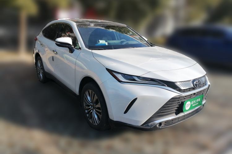 Used Toyota Harrier 2022 2.0L CVT Two-Wheel Drive Deluxe Edition Front Right 45 Deg