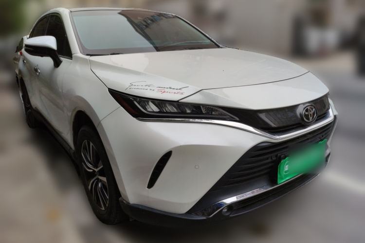Used Toyota Harrier 2022 2.0L CVT Two-Wheel Drive Luxury Edition Front Right 45 Deg