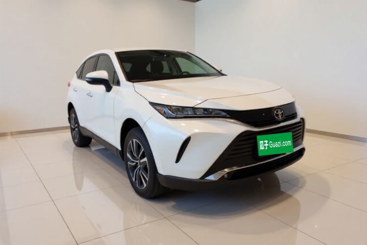 Used Toyota Harrier 2022 2.0L CVT Two-Wheel Drive Entry Version Front Right 45 Deg