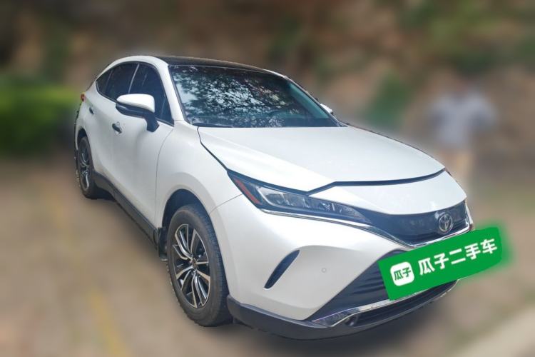 Used Toyota Harrier 2022 2.0L CVT Two-Wheel Drive Luxury Edition Front Right 45 Deg
