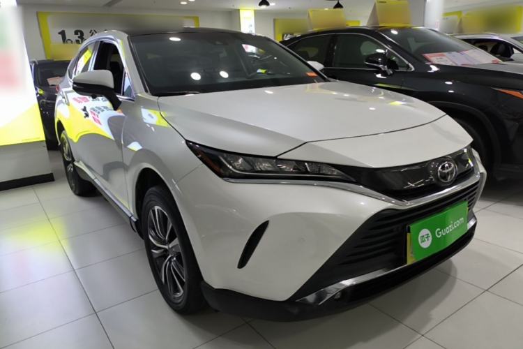 Used Toyota Harrier 2022 2.0L CVT Two-Wheel Drive Deluxe Edition Front Right 45 Deg
