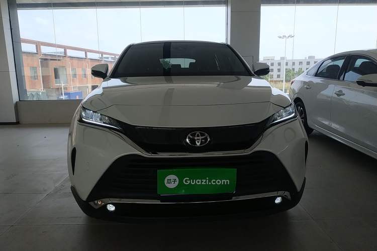Used Toyota Harrier 2022 2.0L CVT Two-Wheel Drive Luxury Edition Front