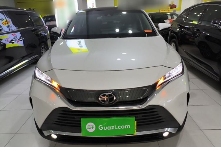 Used Toyota Harrier 2022 2.0L CVT Two-Wheel Drive Deluxe Edition Front