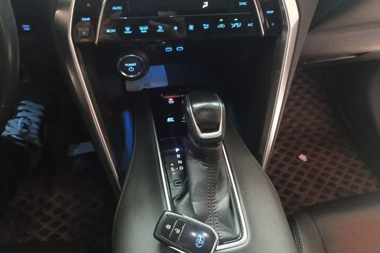 Used Toyota Harrier 2022 Dual-Engine 2.5L CVT Four-Wheel Drive Luxury Edition Gear Lever