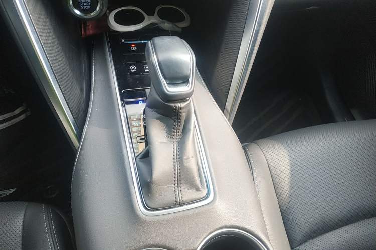 Used Toyota Harrier 2022 2.0L CVT Two-Wheel Drive Luxury Edition Gear Lever