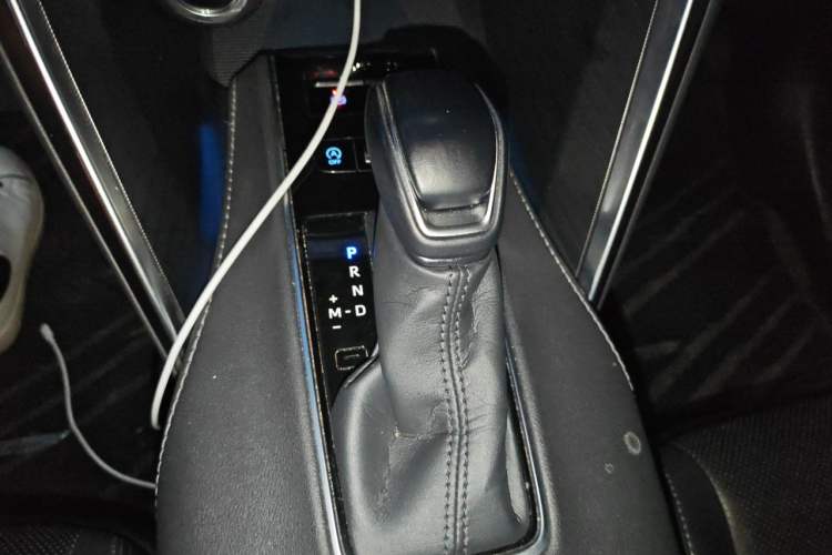 Used Toyota Harrier 2022 2.0L CVT Two-Wheel Drive Luxury Edition Gear Lever