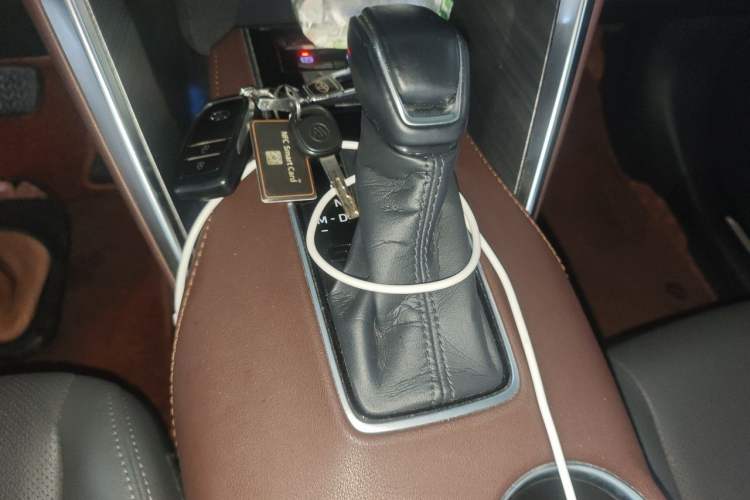 Used Toyota Harrier 2022 2.0L CVT Two-Wheel Drive Deluxe Edition Gear Lever