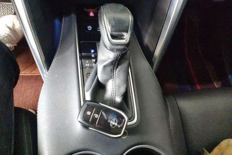 Used Toyota Harrier 2022 2.0L CVT Two-Wheel Drive Luxury Edition Gear Lever