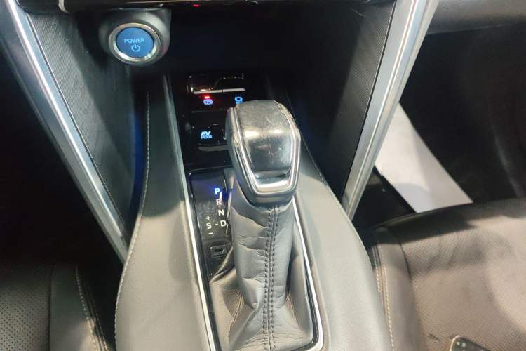 Used Toyota Harrier 2022 Dual-Engine 2.5L CVT Four-Wheel Drive Luxury Edition Gear Lever