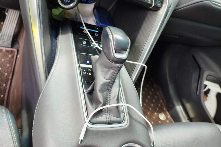 Used Toyota Harrier 2022 2.0L CVT Two-Wheel Drive Deluxe Edition Gear Lever