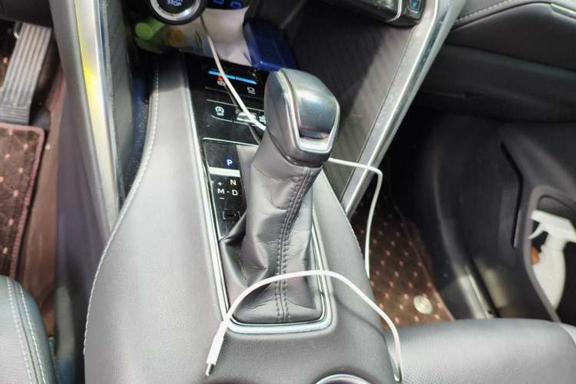 Used Toyota Harrier 2022 2.0L CVT Two-Wheel Drive Deluxe Edition Gear Lever