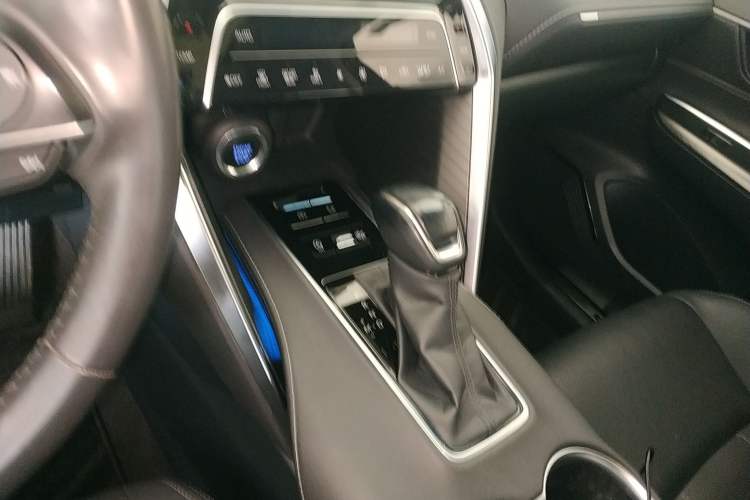 Used Toyota Harrier 2022 2.0L CVT Two-Wheel Drive Luxury Edition Gear Lever