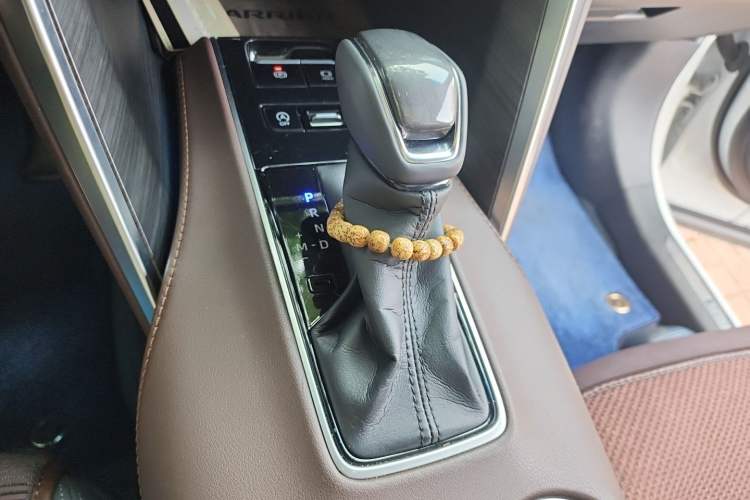 Used Toyota Harrier 2022 2.0L CVT Two-Wheel Drive Deluxe Edition Gear Lever