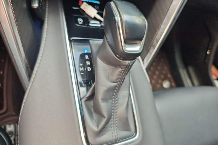 Used Toyota Harrier 2022 2.0L CVT Two-Wheel Drive Deluxe Edition Gear Lever