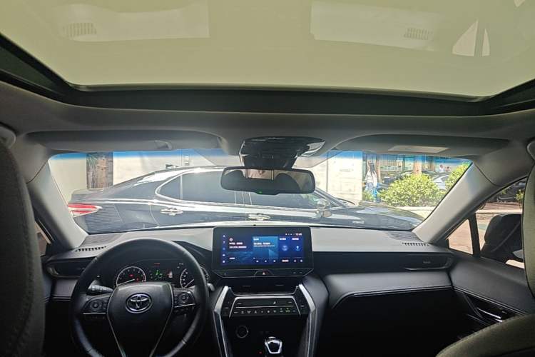 Used Toyota Harrier 2022 2.0L CVT Two-Wheel Drive Deluxe Edition Headliner