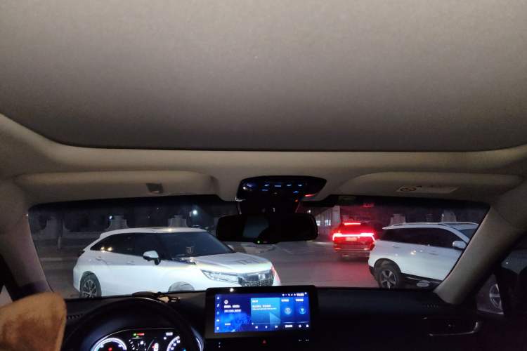 Used Toyota Harrier 2022 Dual-Engine 2.5L CVT Four-Wheel Drive Luxury Edition Headliner