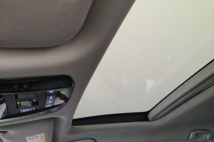 Used Toyota Harrier 2022 2.0L CVT Two-Wheel Drive Luxury Edition Headliner