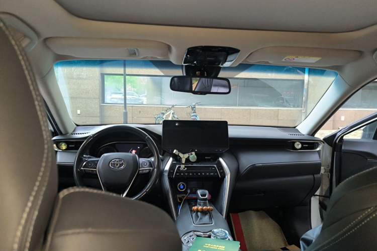 Used Toyota Harrier 2022 2.0L CVT Two-Wheel Drive Deluxe Edition Headliner