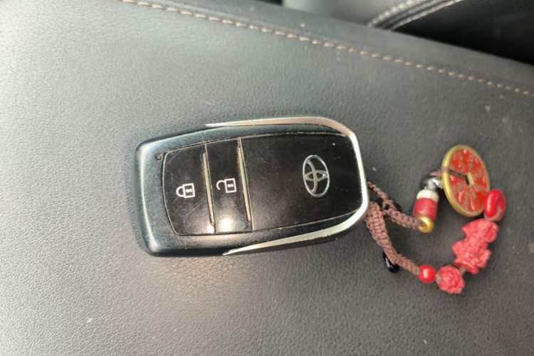 Used Toyota Harrier 2022 2.0L CVT Two-Wheel Drive Deluxe Edition Interior 1