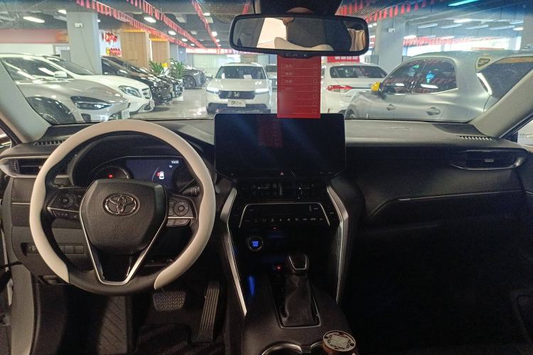 Used Toyota Harrier 2022 2.0L CVT Two-Wheel Drive Deluxe Edition Interior 2