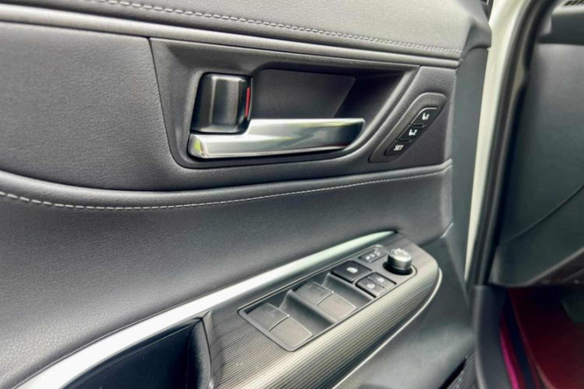 Used Toyota Harrier 2022 2.0L CVT Two-Wheel Drive Deluxe Edition Interior 4