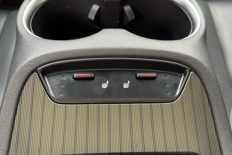 Used Toyota Harrier 2022 2.0L CVT Two-Wheel Drive Deluxe Edition Interior 5