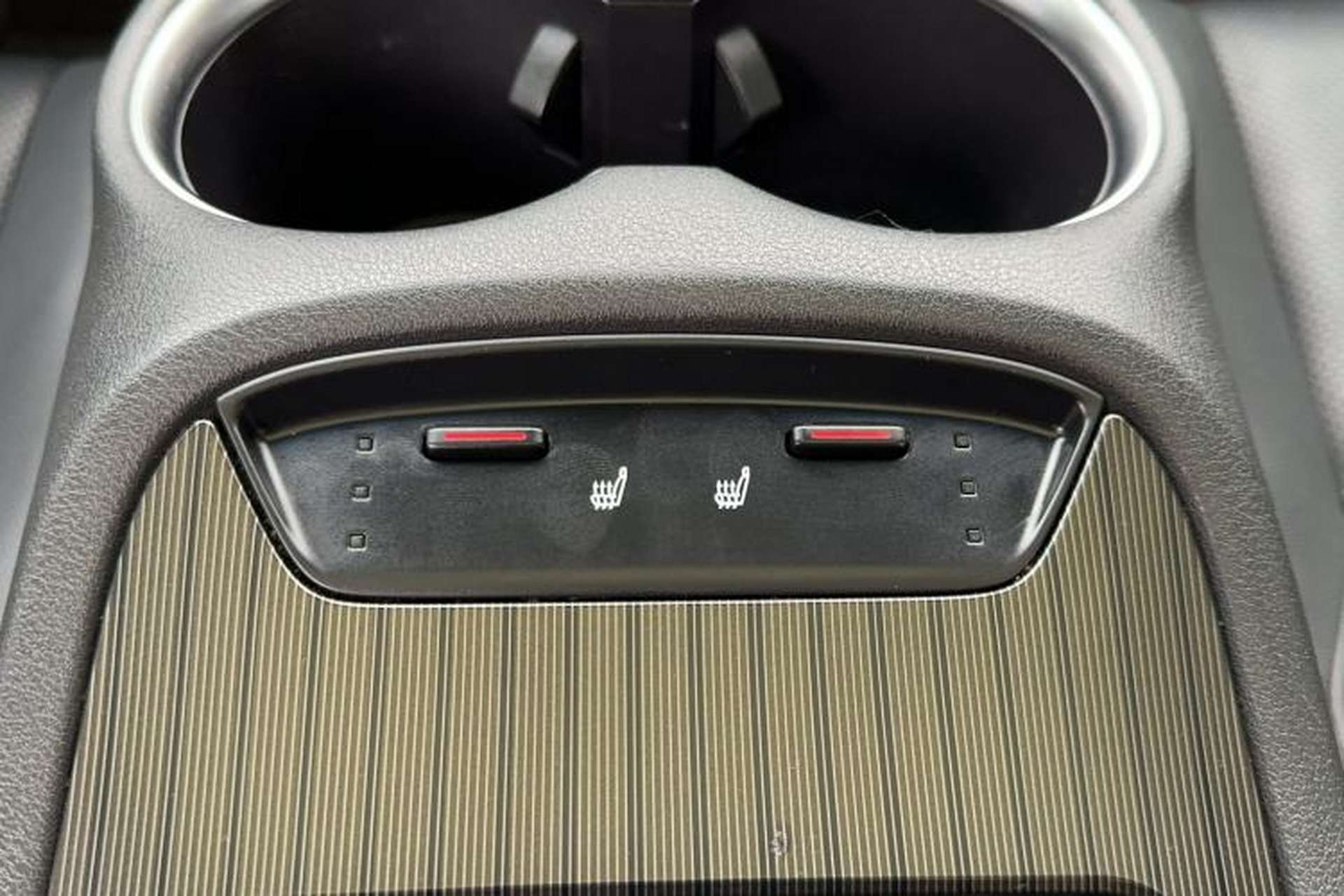 Used Toyota Harrier 2022 2.0L CVT Two-Wheel Drive Deluxe Edition Interior 5