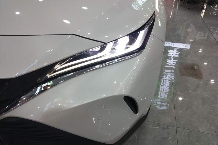 Used Toyota Harrier 2022 Dual-Engine 2.5L CVT Four-Wheel Drive Luxury Edition Left Front Headlight