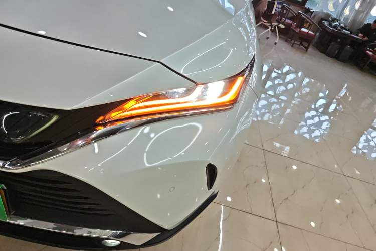 Used Toyota Harrier 2022 2.0L CVT Two-Wheel Drive Deluxe Edition Left Front Headlight