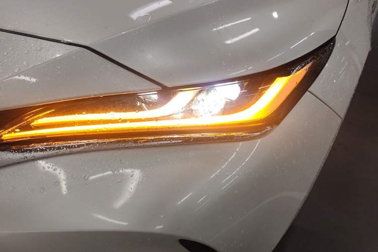 Used Toyota Harrier 2022 Dual-Engine 2.5L CVT Four-Wheel Drive Luxury Edition Left Front Headlight