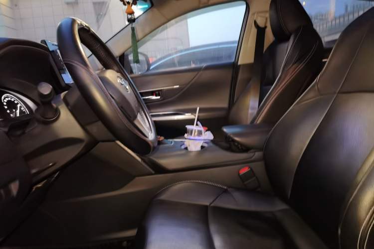 Used Toyota Harrier 2022 2.0L CVT Two-Wheel Drive Entry Version Left Front Seat