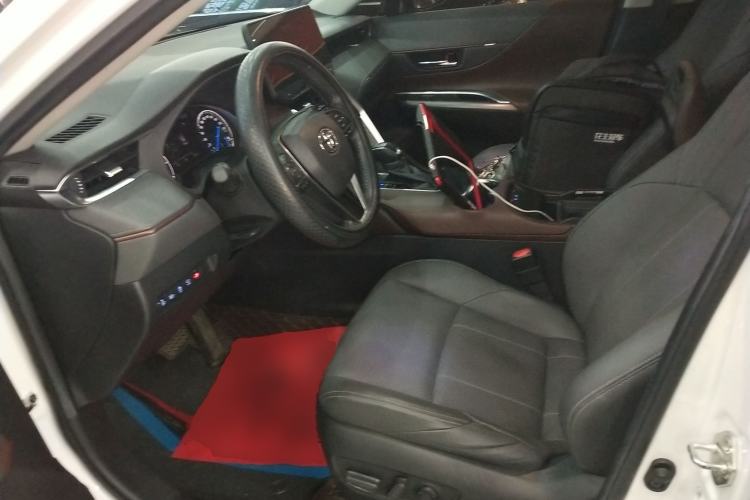 Used Toyota Harrier 2022 Dual-Engine 2.5L CVT Four-Wheel Drive Luxury Edition Left Front Seat