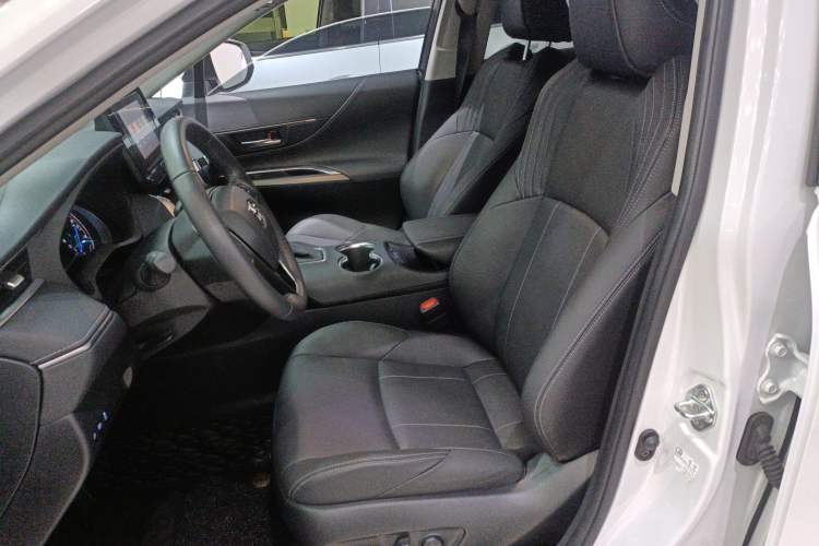 Used Toyota Harrier 2022 Dual-Engine 2.5L CVT Two-Wheel Drive Luxury Edition Left Front Seat