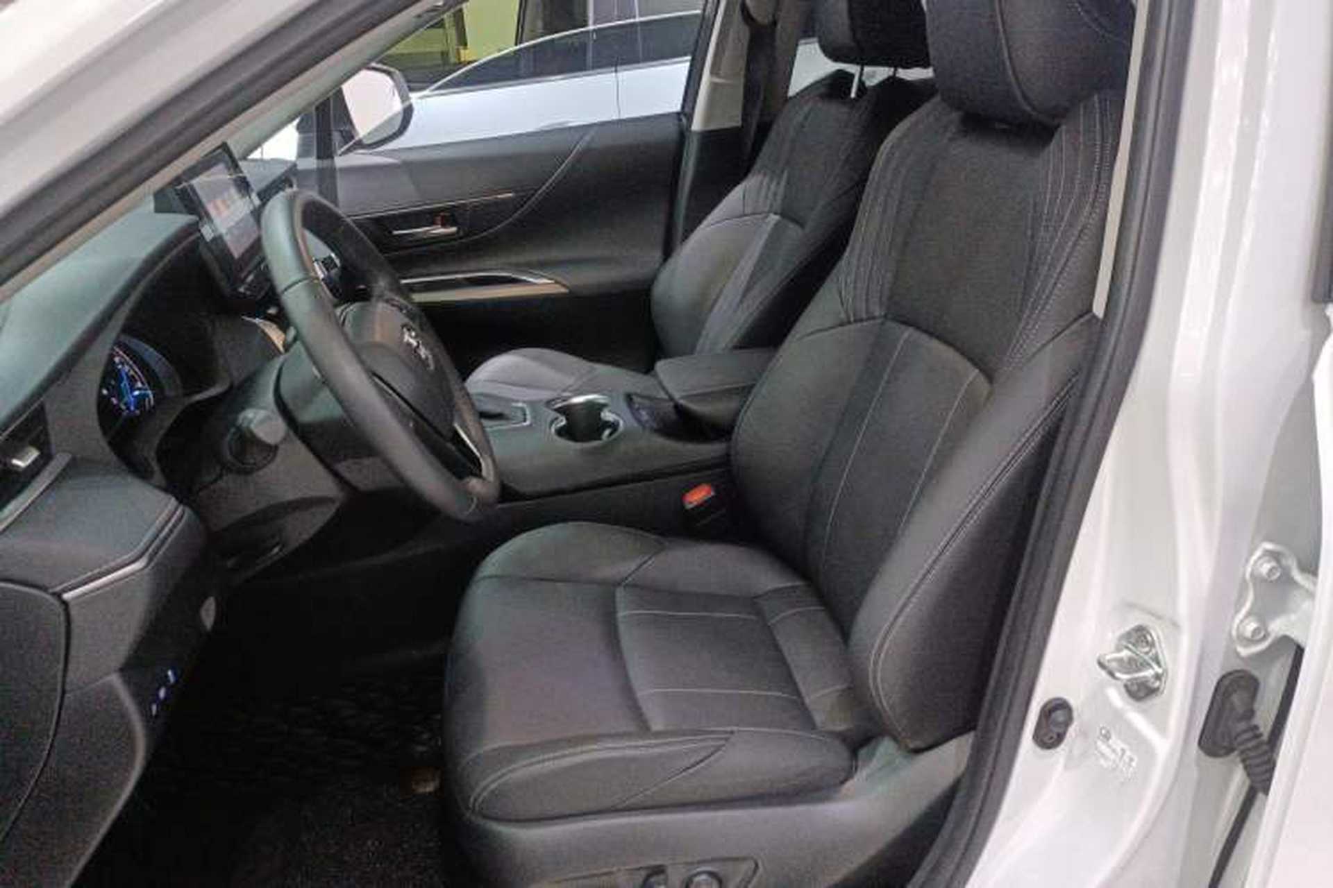Used Toyota Harrier 2022 Dual-Engine 2.5L CVT Two-Wheel Drive Luxury Edition Left Front Seat